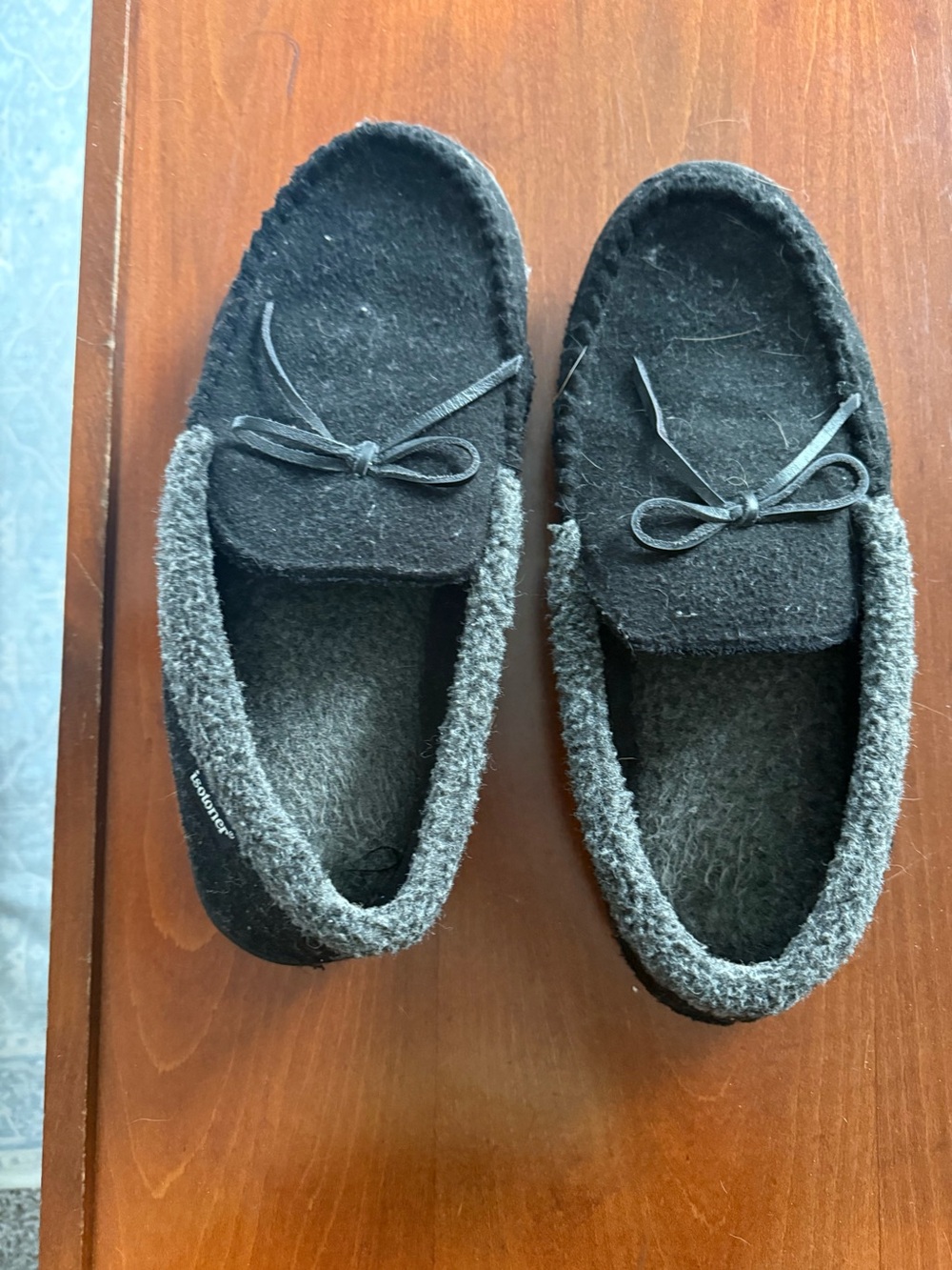 Men's Black Felt Moccasin Slippers with Knit Collar